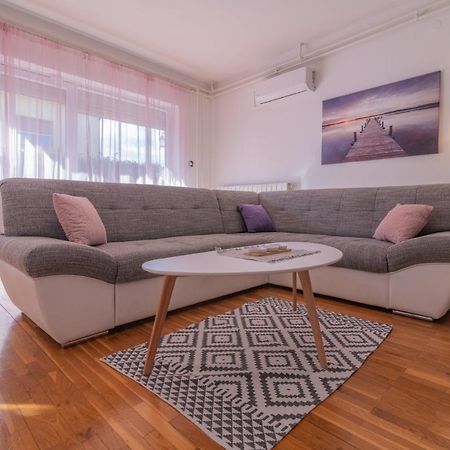 Apartman Monte Grande Pula Eksteriør billede